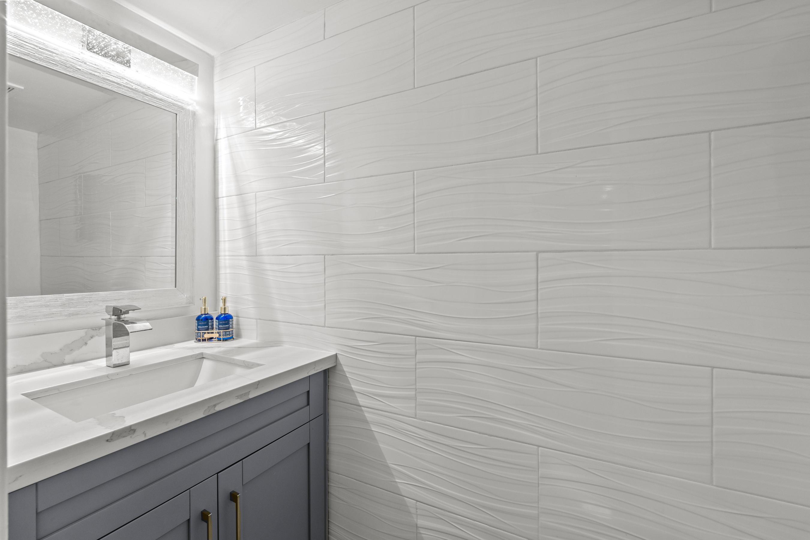 BANYAN COURTS CONDO - Residential Lease