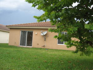 FOURTH  REPLAT OF PORTOFINO ISLES - Residential Lease