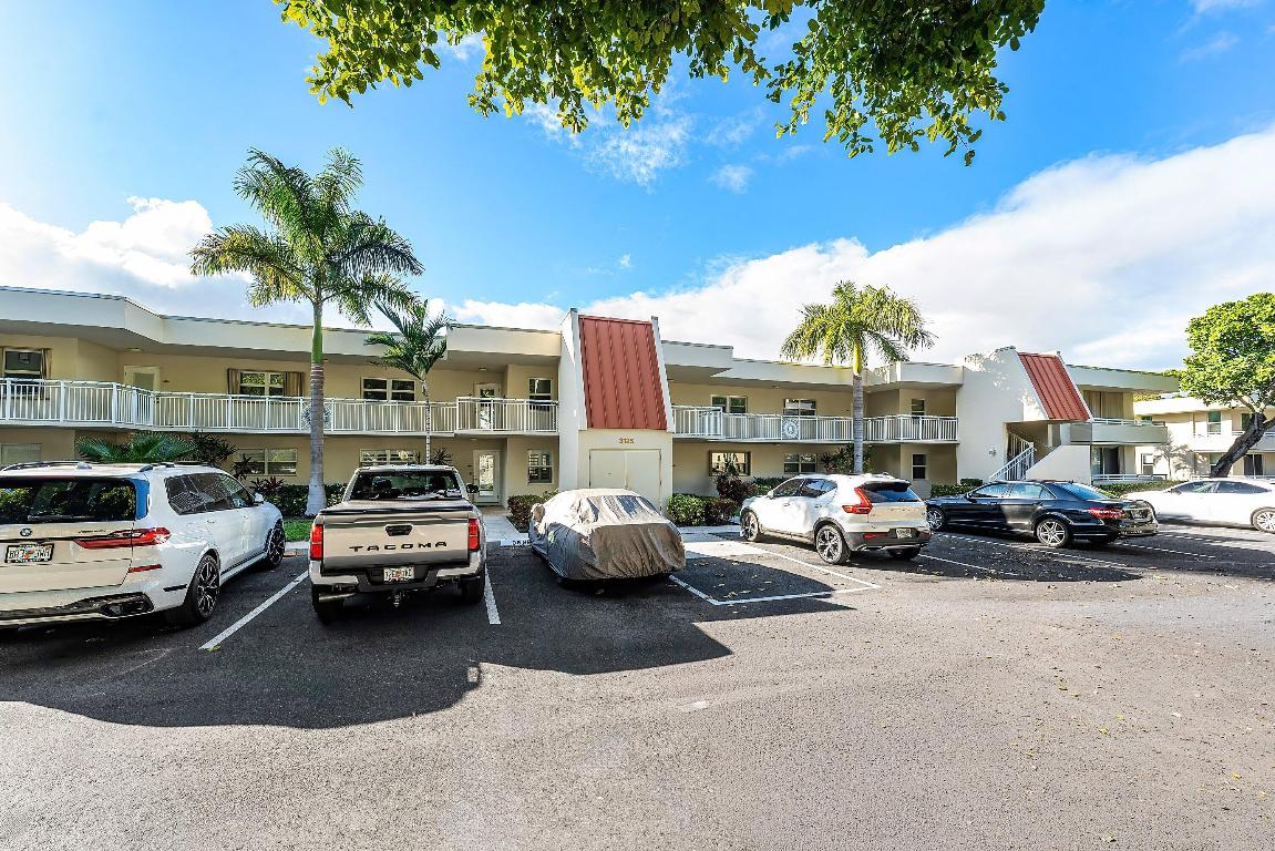 PALM-AIRE AT CORAL KEY GARDEN - Residential