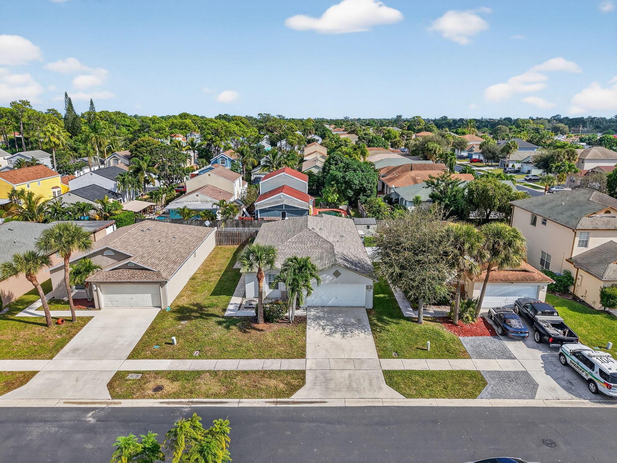 VICTORIA WOODS - Residential