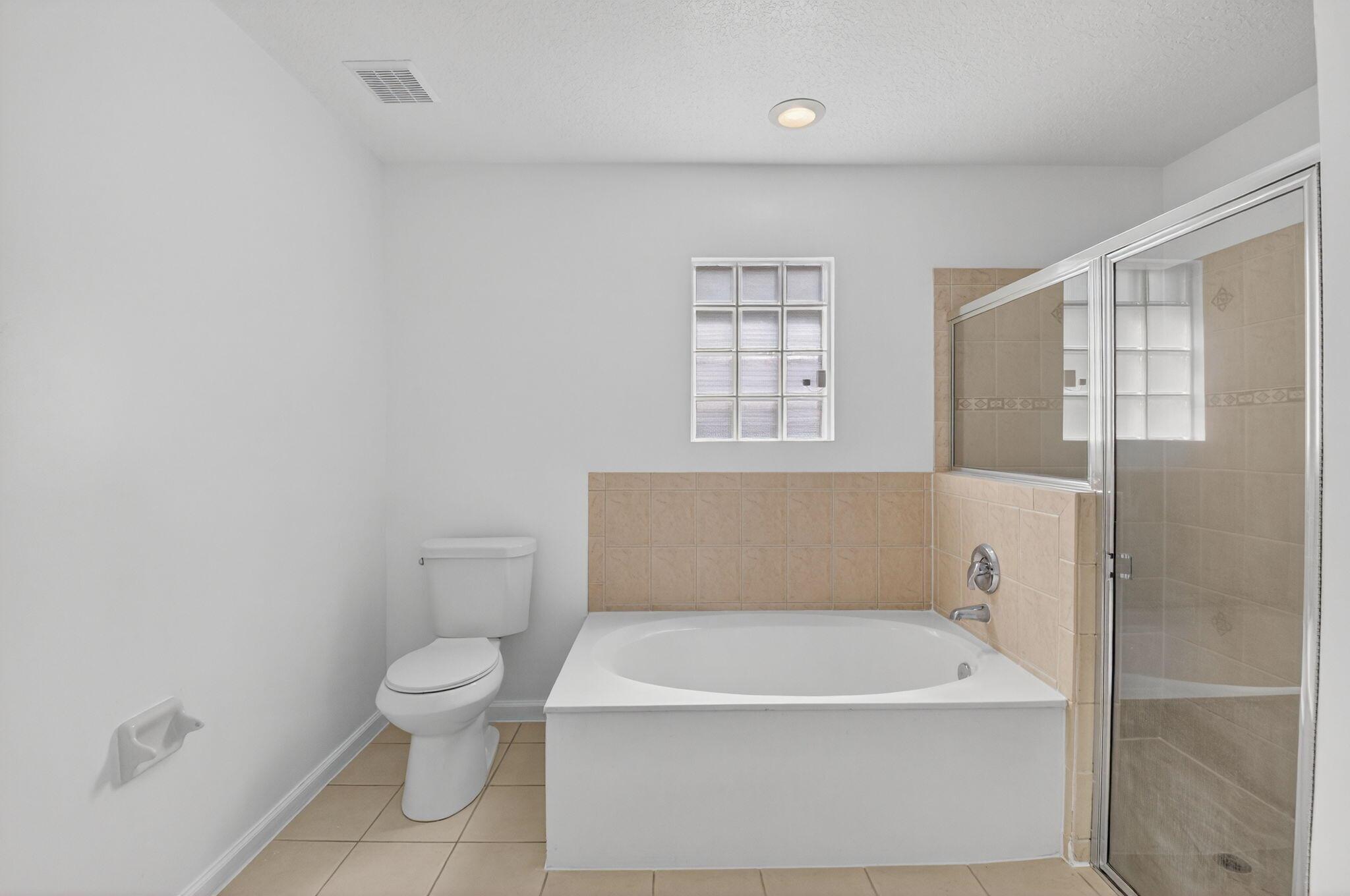 VICTORIA WOODS - Residential