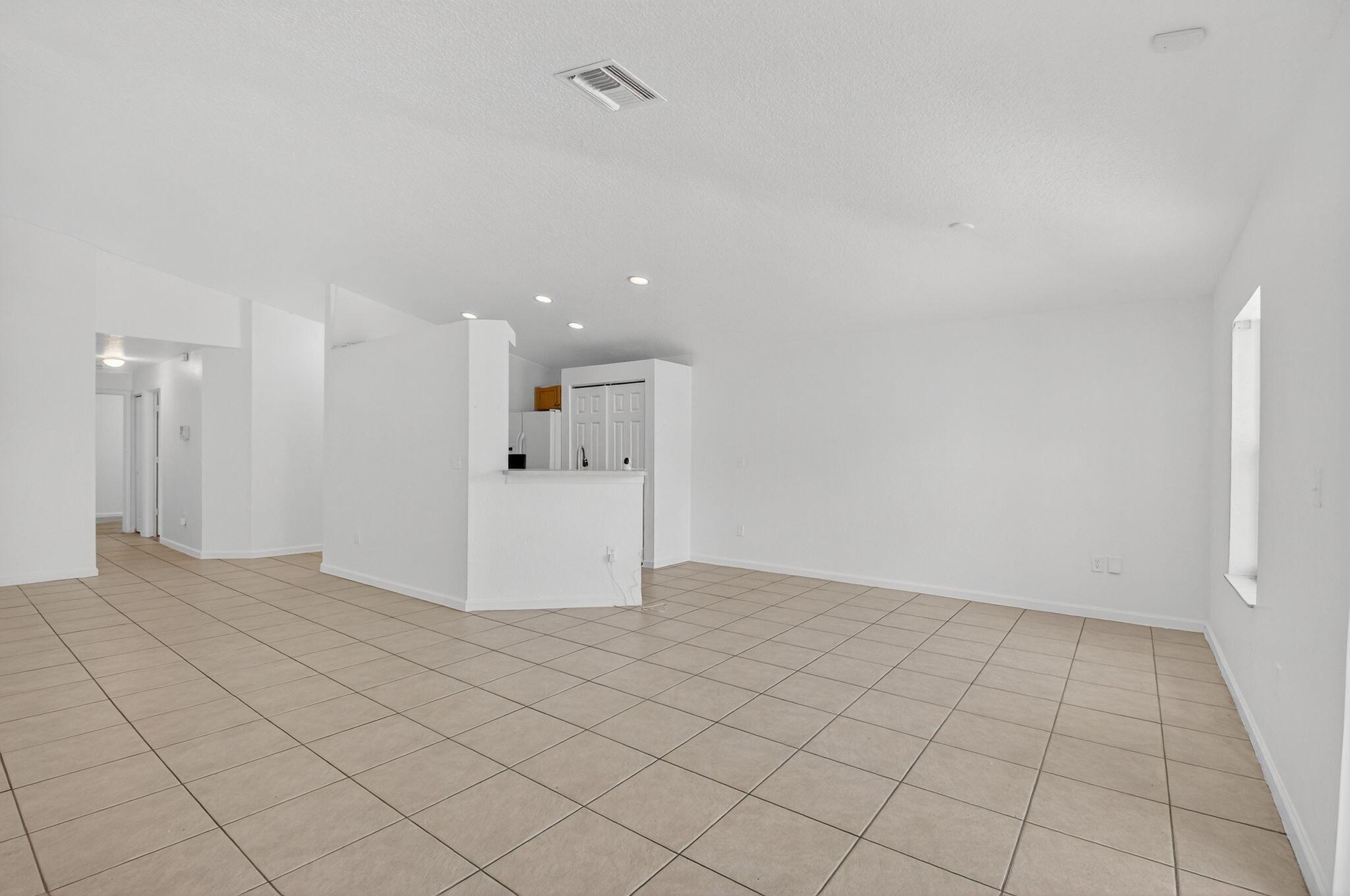 VICTORIA WOODS - Residential