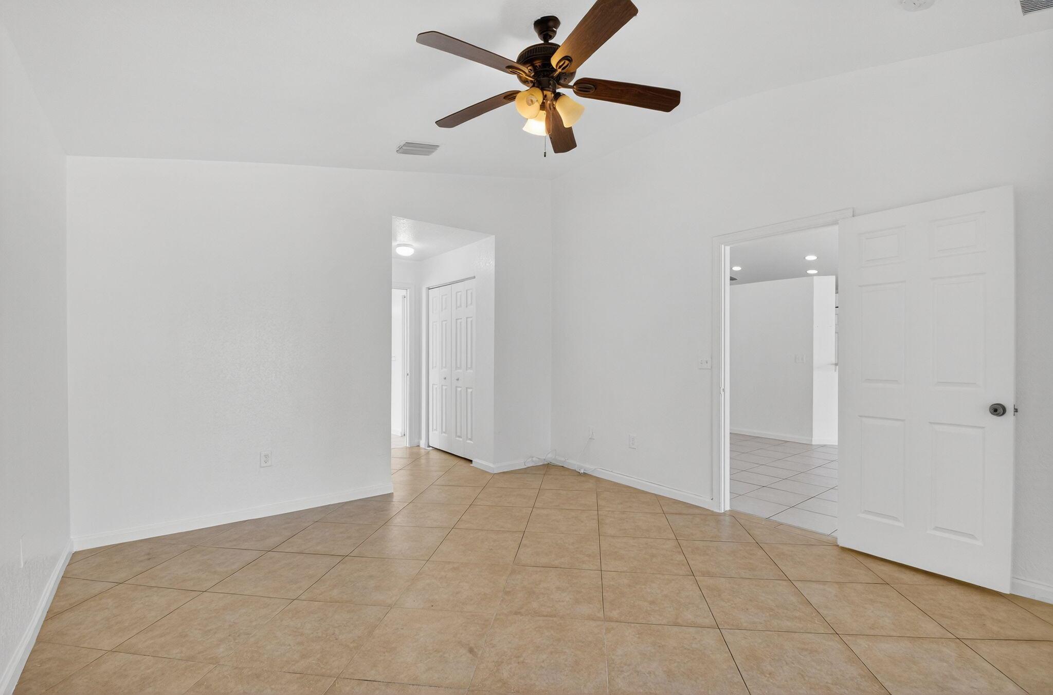 VICTORIA WOODS - Residential