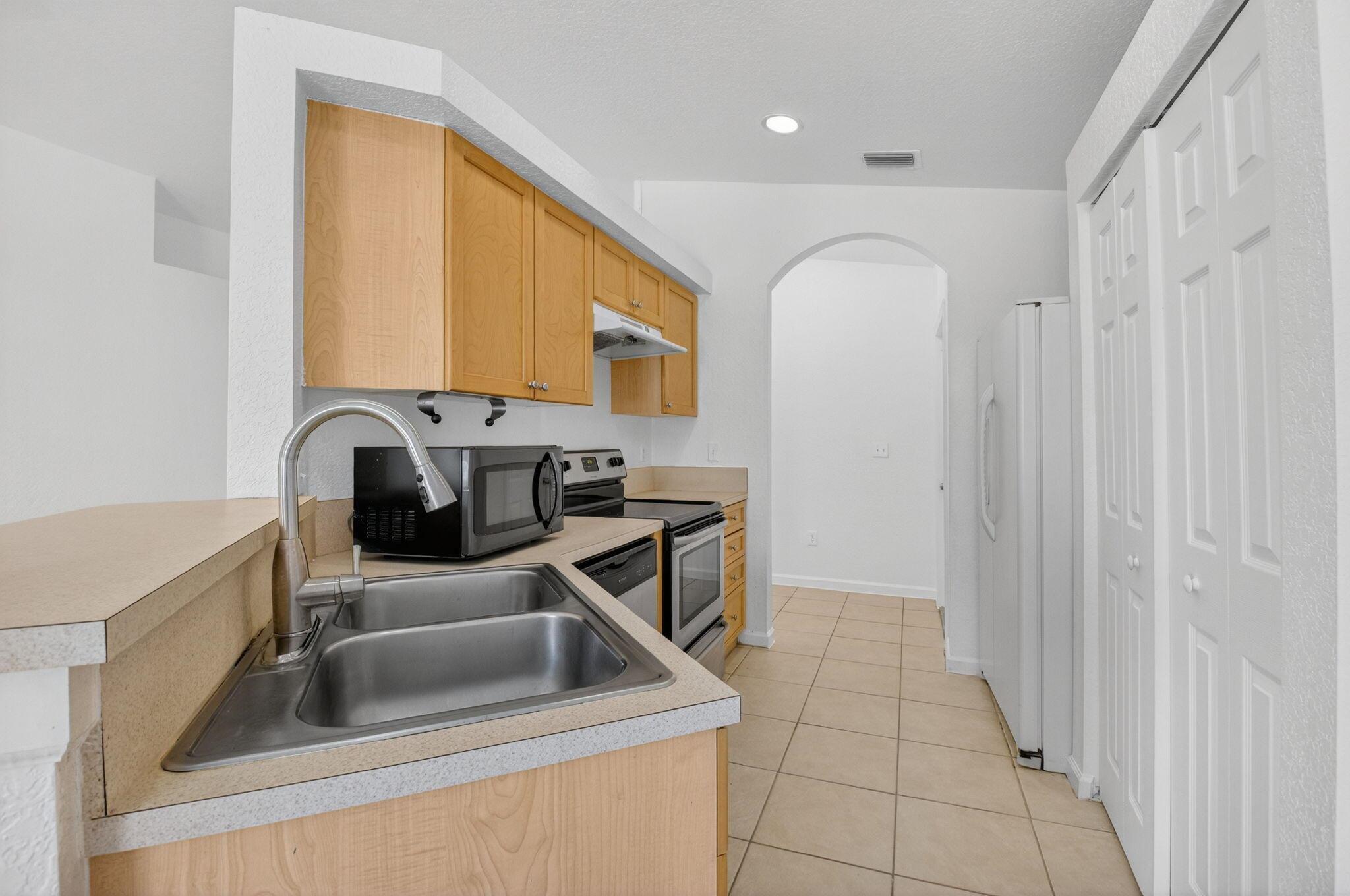 VICTORIA WOODS - Residential