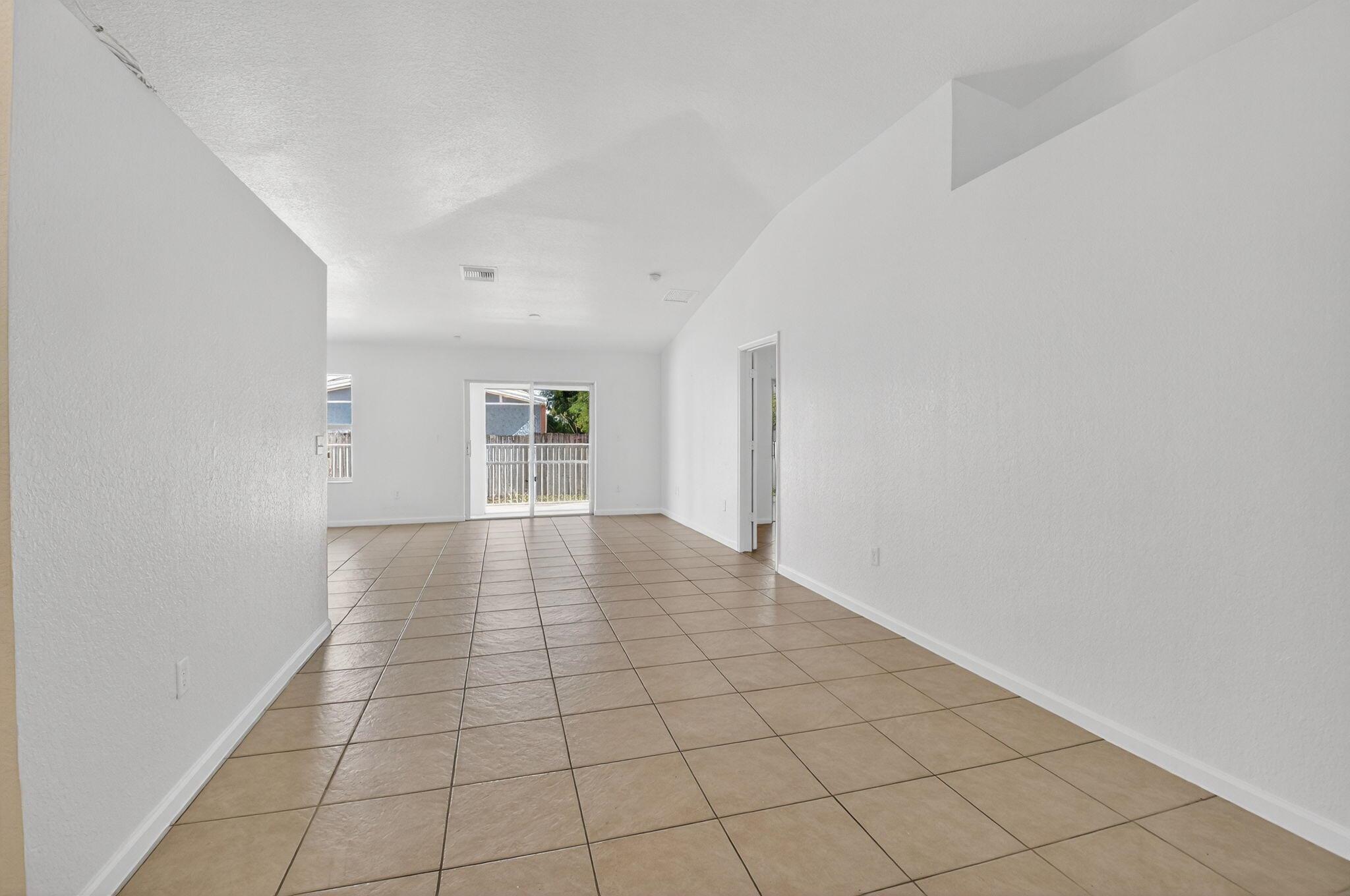 VICTORIA WOODS - Residential