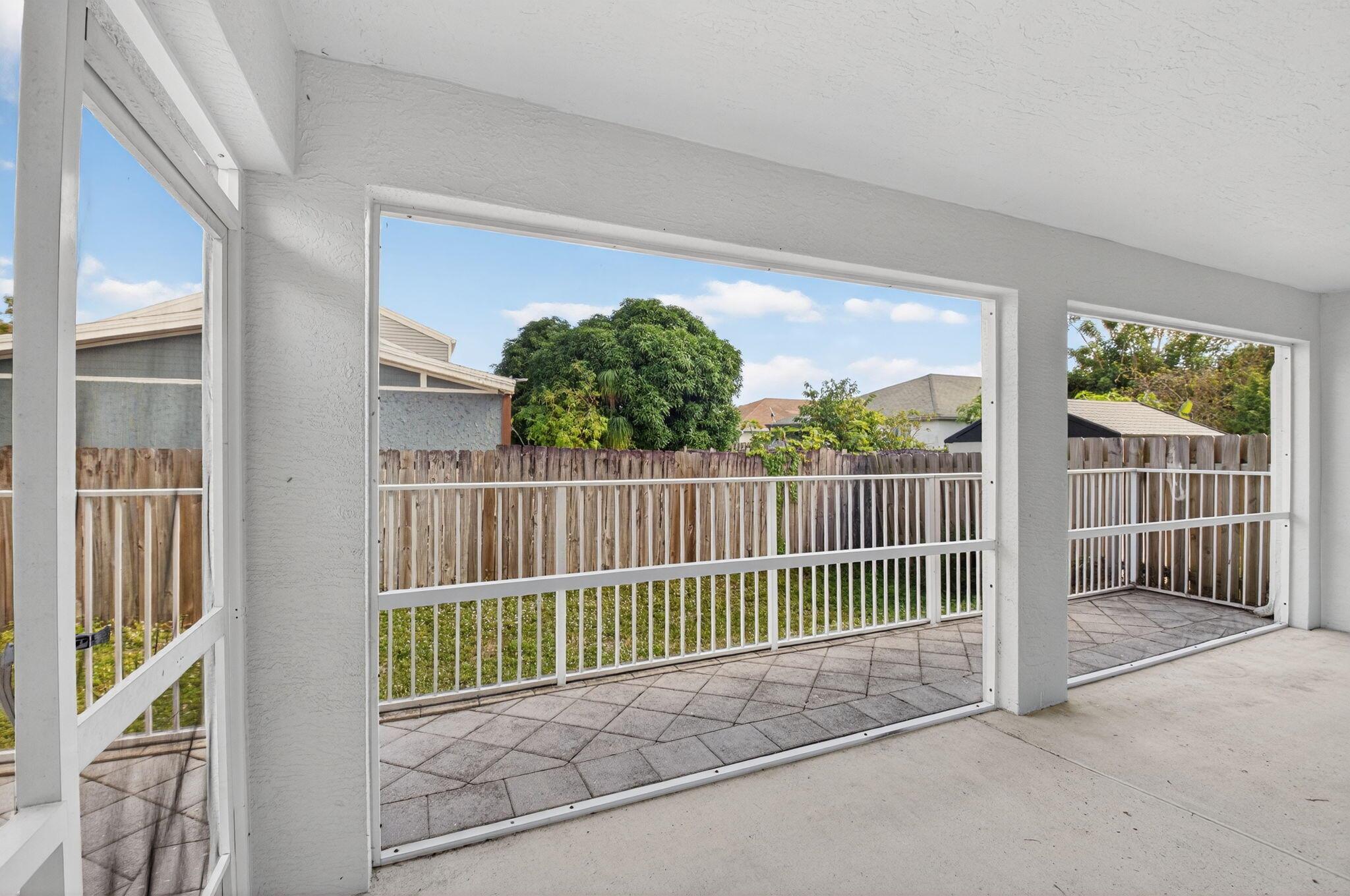 VICTORIA WOODS - Residential