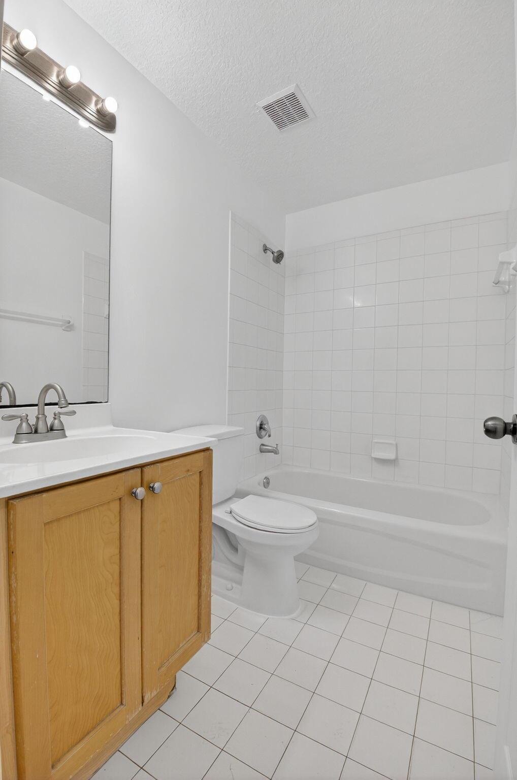 VICTORIA WOODS - Residential