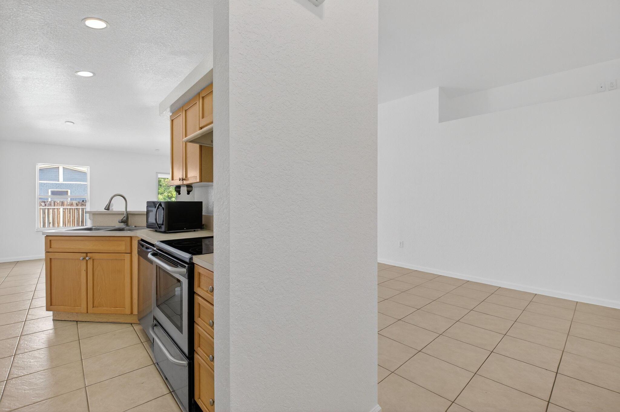 VICTORIA WOODS - Residential