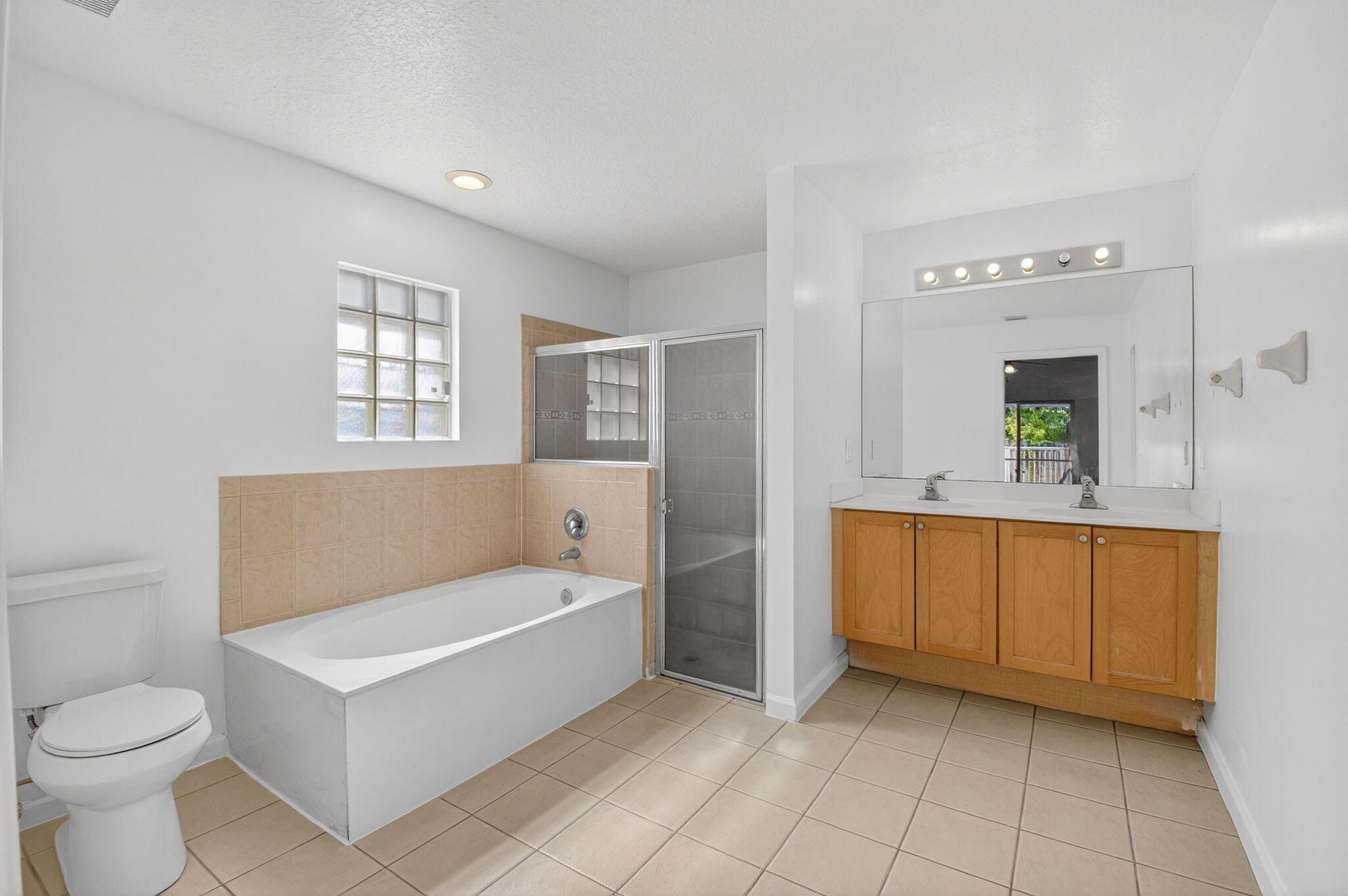 VICTORIA WOODS - Residential