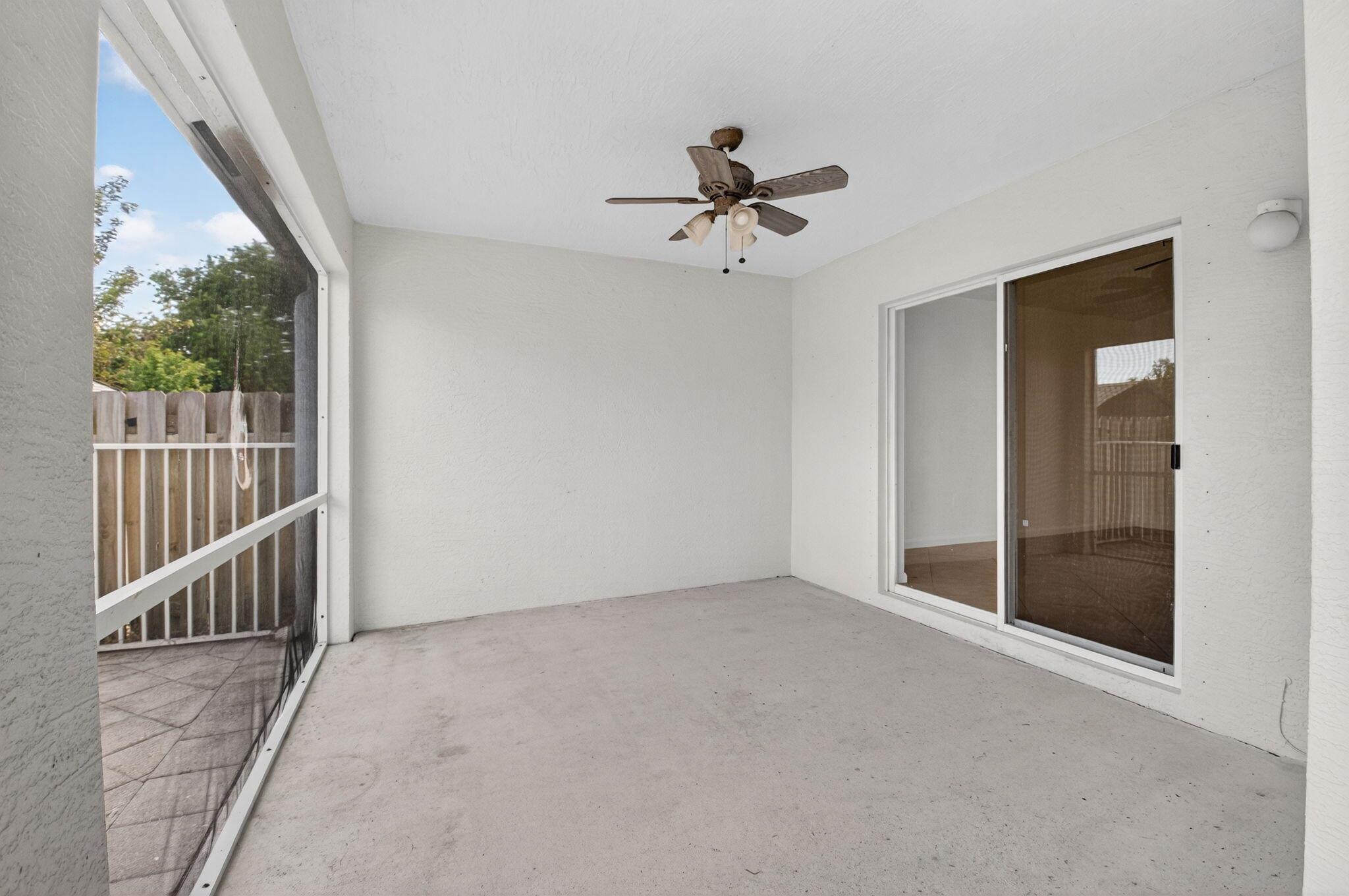 VICTORIA WOODS - Residential