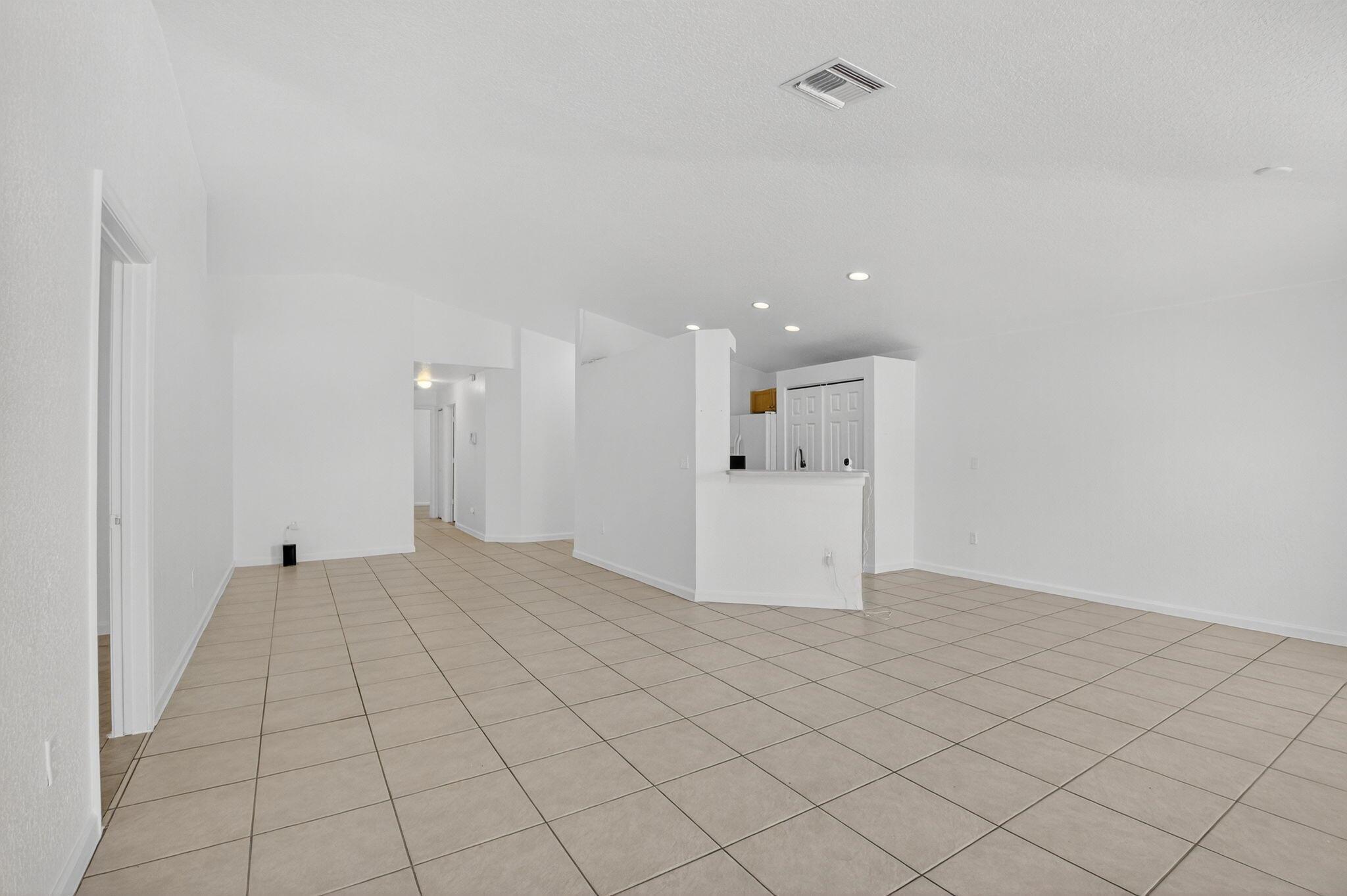 VICTORIA WOODS - Residential