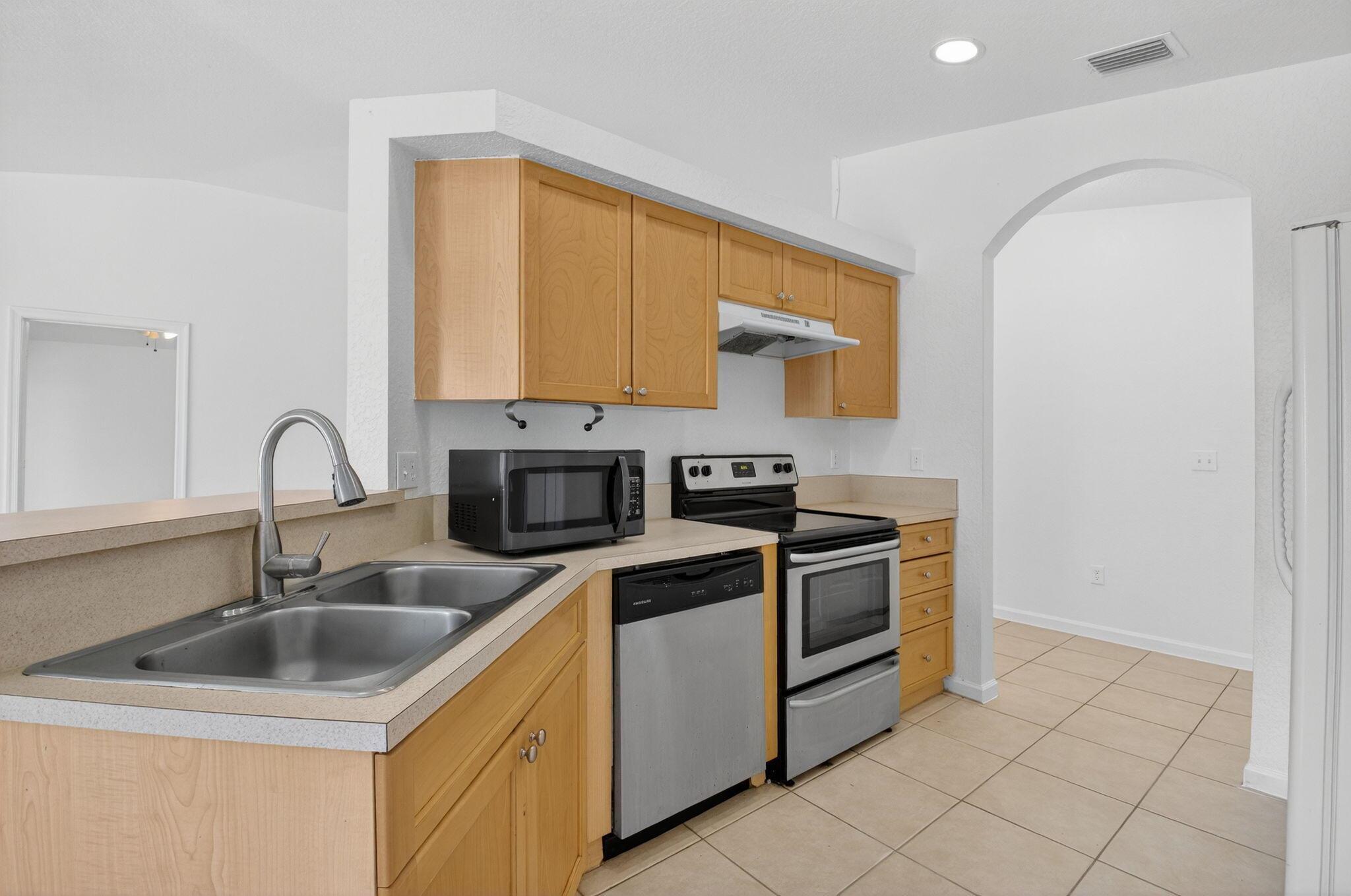 VICTORIA WOODS - Residential