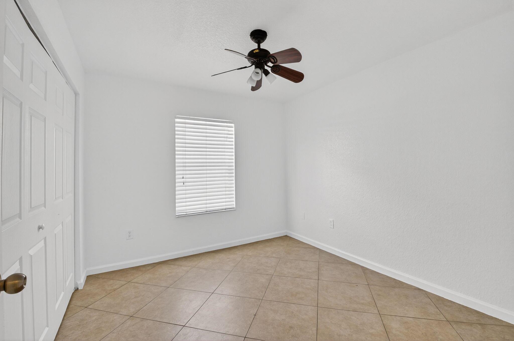 VICTORIA WOODS - Residential