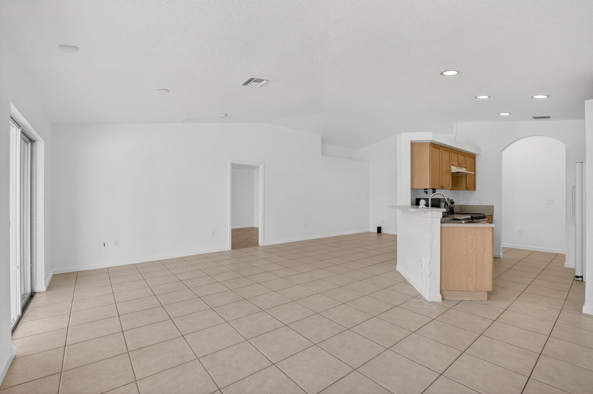 VICTORIA WOODS - Residential