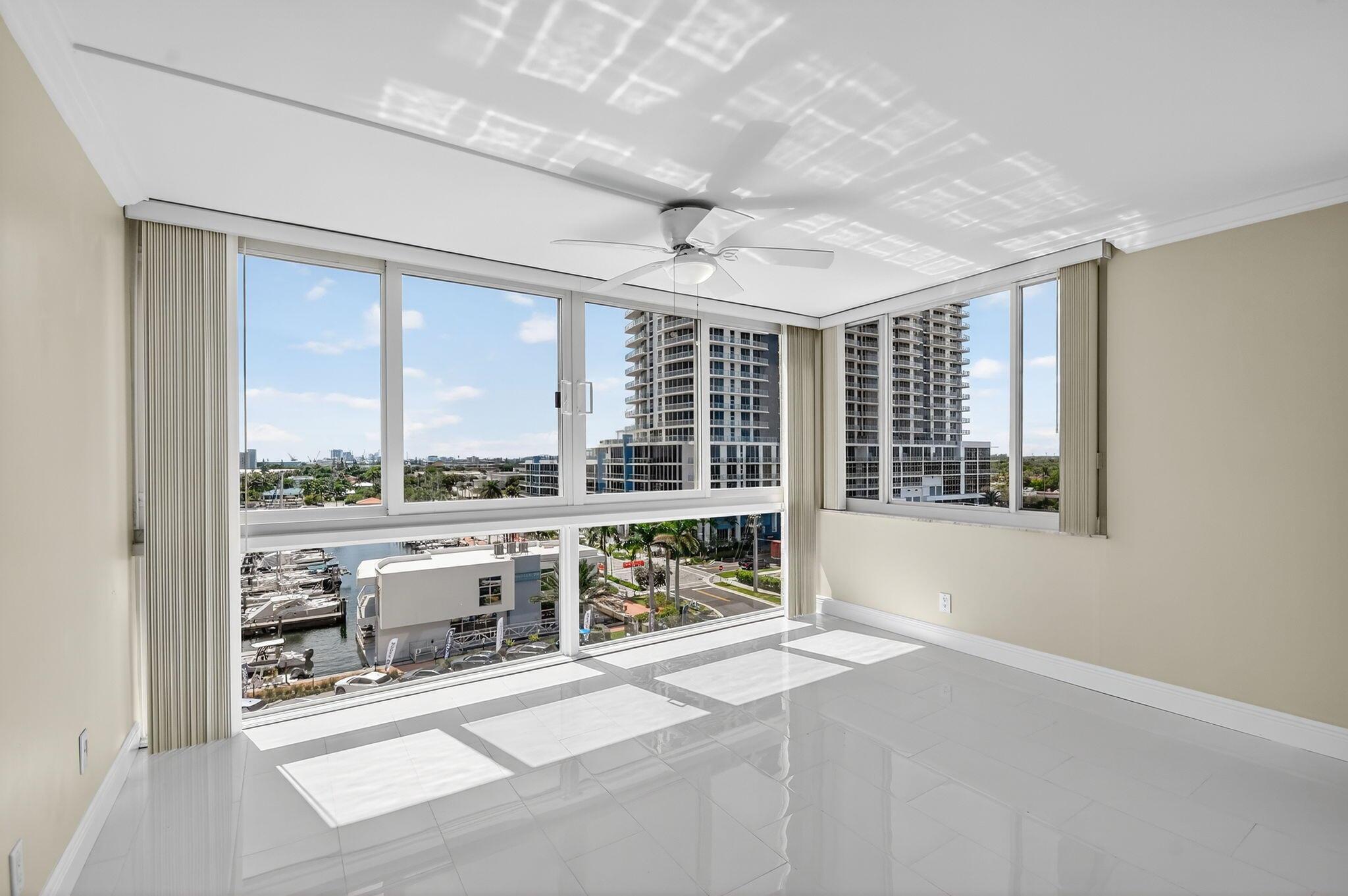 LAKE HARBOUR TOWERS CONDO - Residential