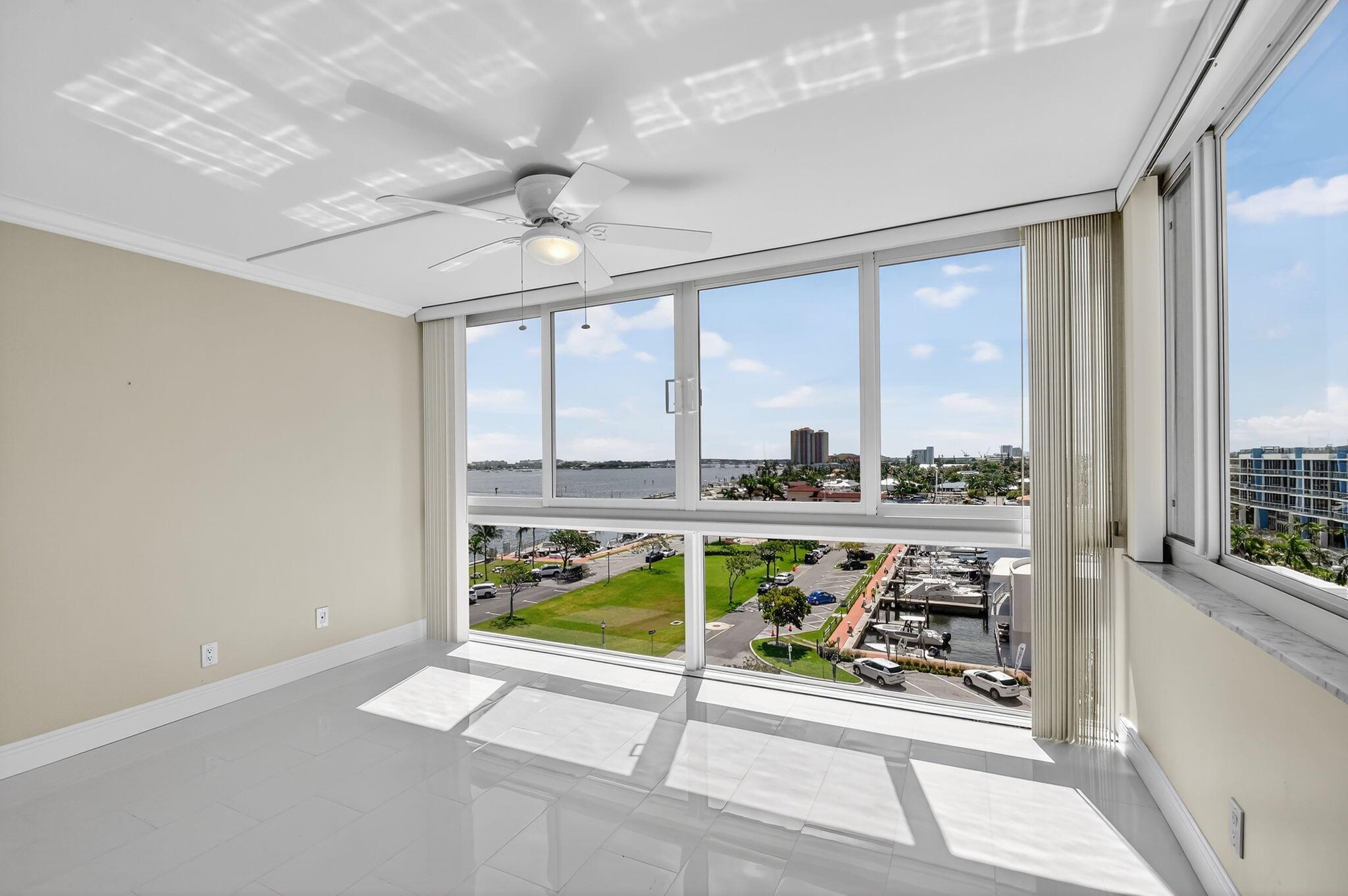 LAKE HARBOUR TOWERS CONDO - Residential