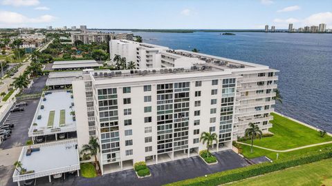 301 Lake Shore Drive 711 Lake Park FL 33403