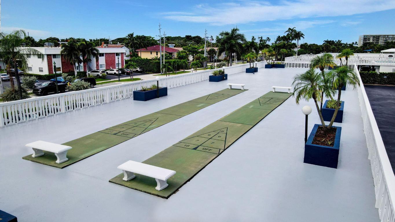 LAKE HARBOUR TOWERS CONDO - Residential