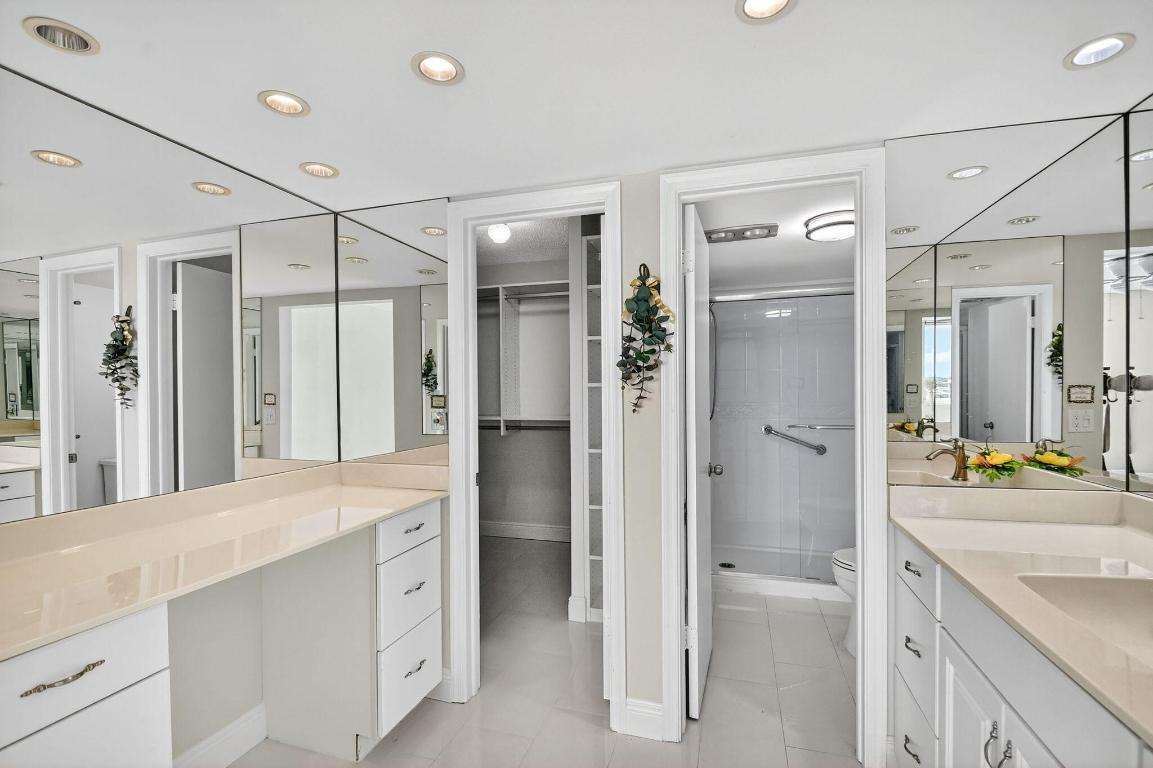 LAKE HARBOUR TOWERS CONDO - Residential