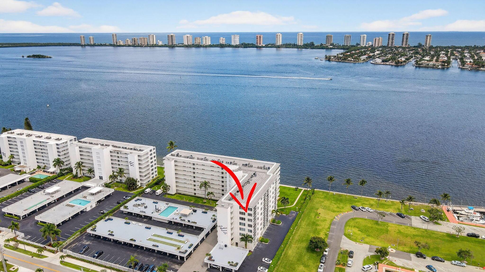 LAKE HARBOUR TOWERS CONDO - Residential