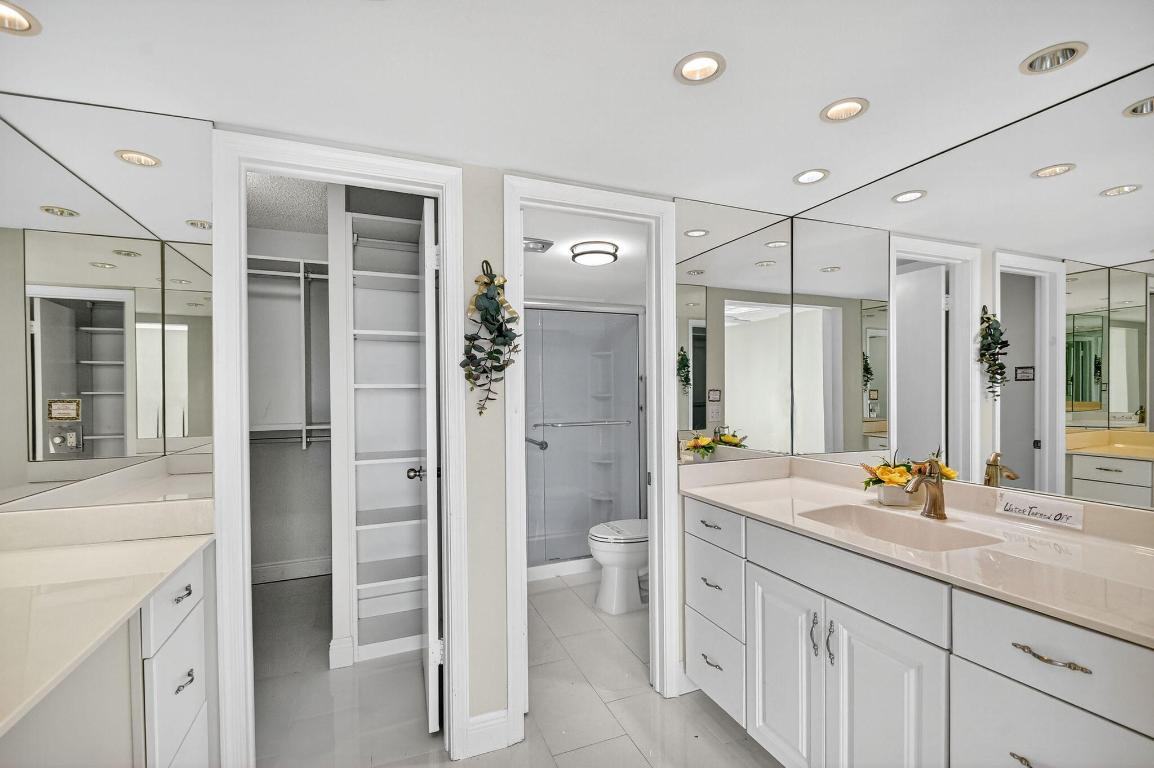 LAKE HARBOUR TOWERS CONDO - Residential