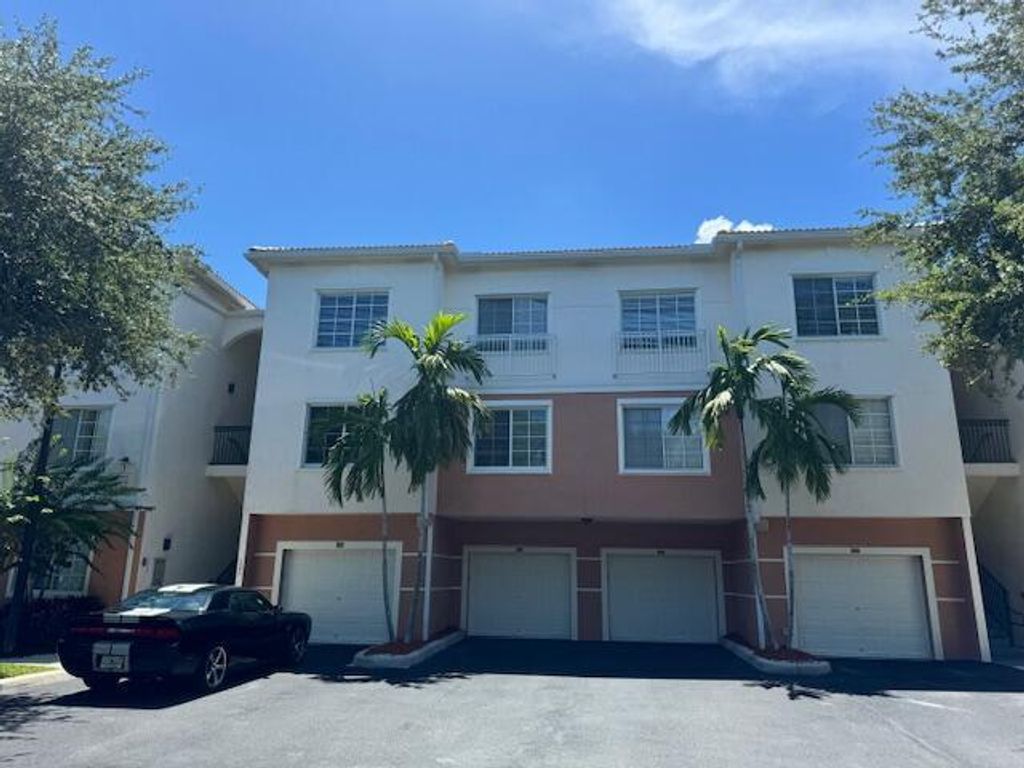 Photo of 3306 Myrtlewood Circle E #3306, Palm Beach Gardens, FL 33418 (MLS # R10998156)