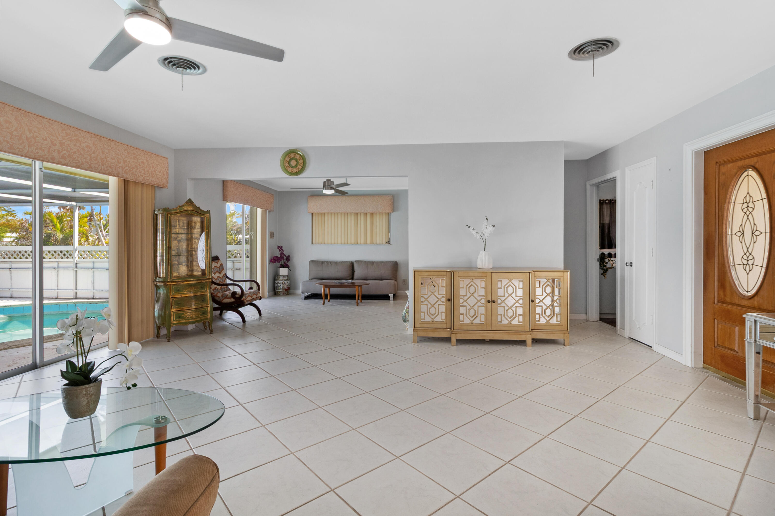 IMPERIAL POINT 1 SEC - Residential