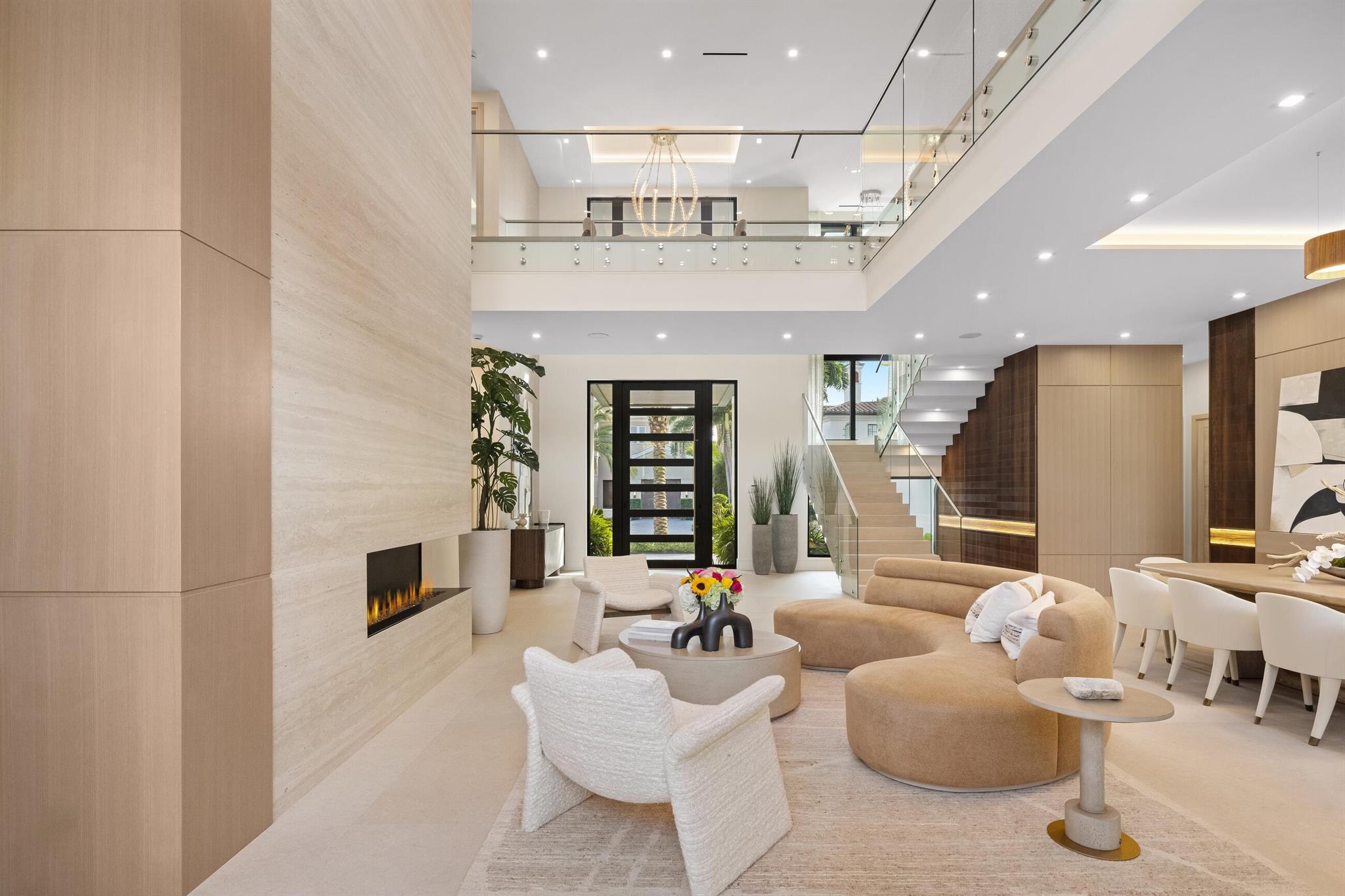 ROYAL PALM YACHT & COUNTR - Residential