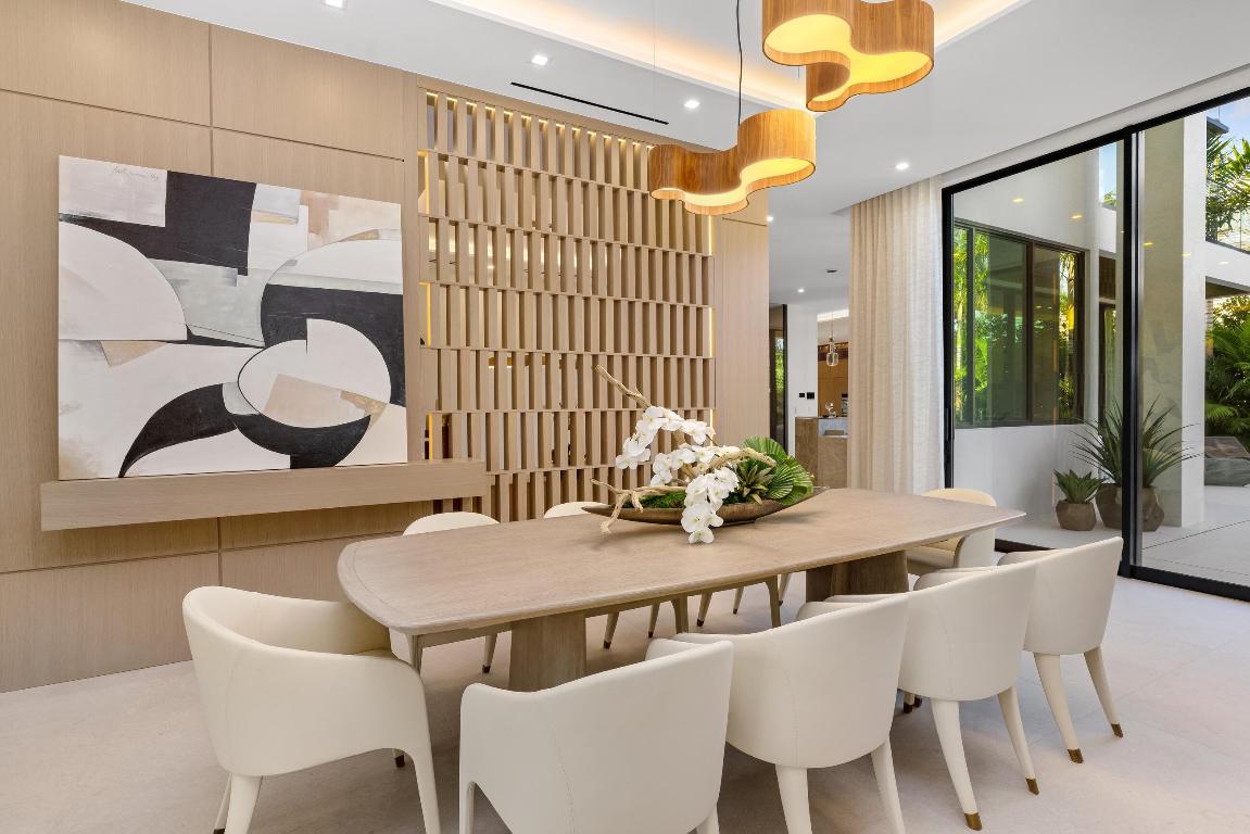 ROYAL PALM YACHT & COUNTRY CLUB - Residential