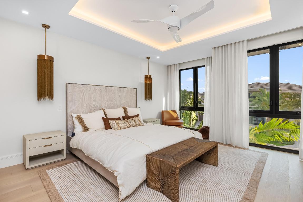 ROYAL PALM YACHT & COUNTRY CLUB - Residential