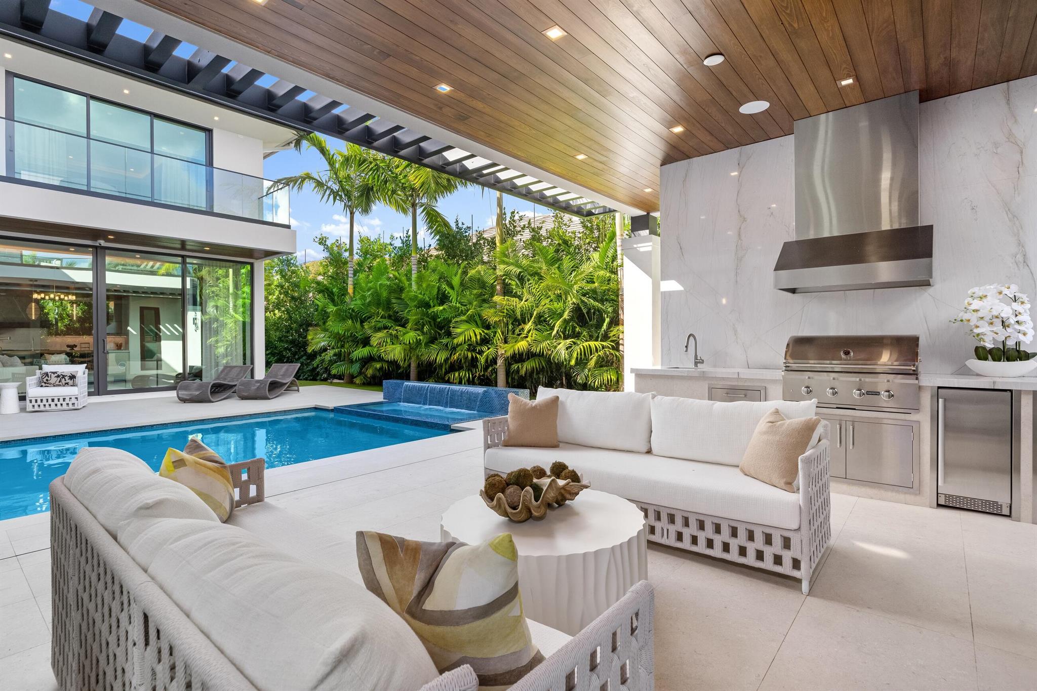 ROYAL PALM YACHT & COUNTR - Residential