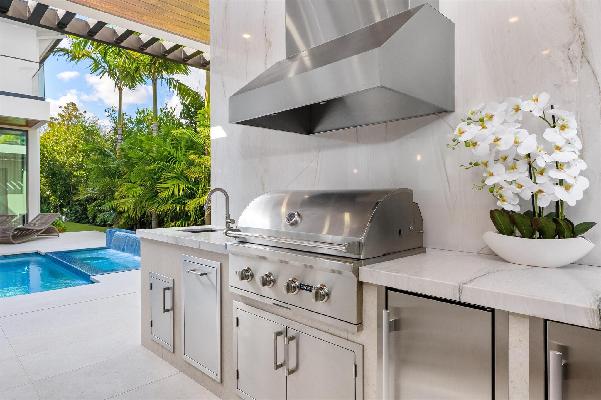 ROYAL PALM YACHT & COUNTR - Residential