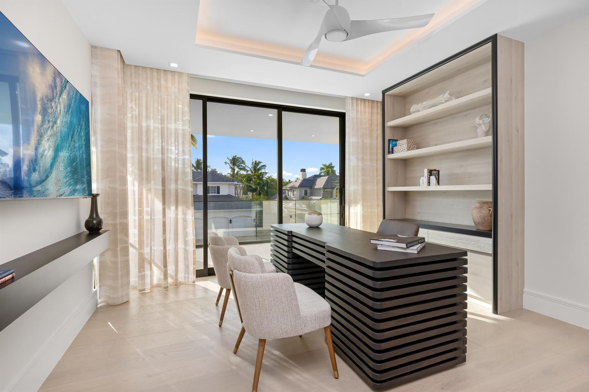 ROYAL PALM YACHT & COUNTR - Residential