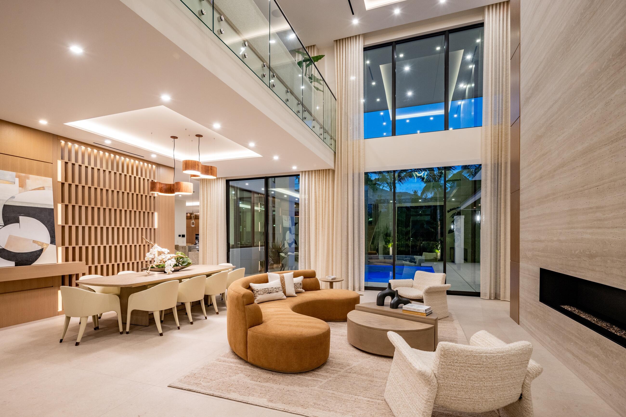 ROYAL PALM YACHT & COUNTRY CLUB - Residential