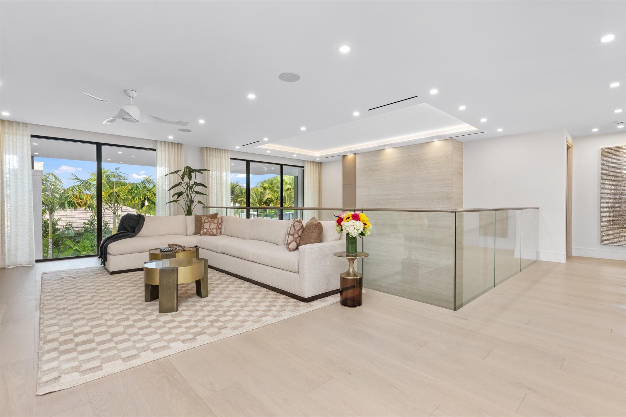 ROYAL PALM YACHT & COUNTR - Residential