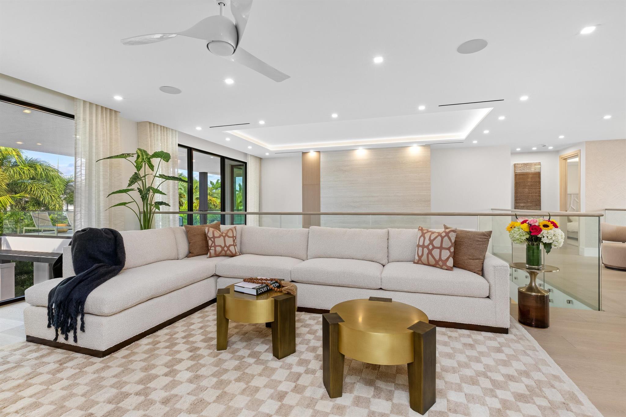 ROYAL PALM YACHT & COUNTR - Residential