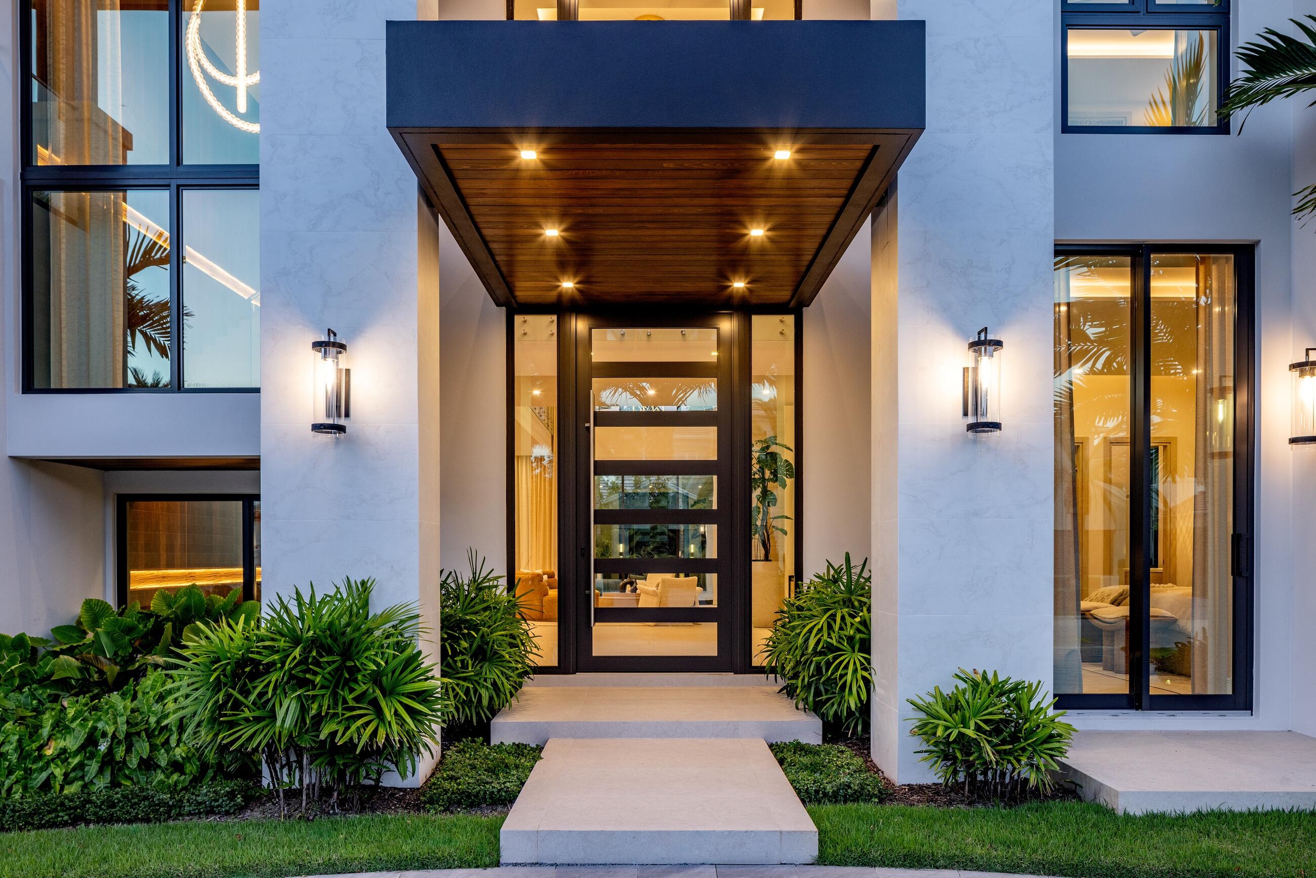 ROYAL PALM YACHT & COUNTRY CLUB - Residential