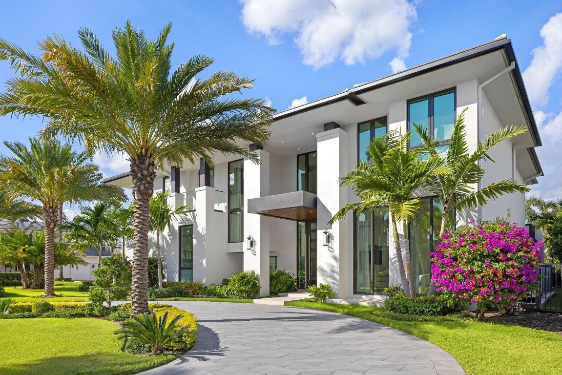 ROYAL PALM YACHT & COUNTRY CLUB - Residential