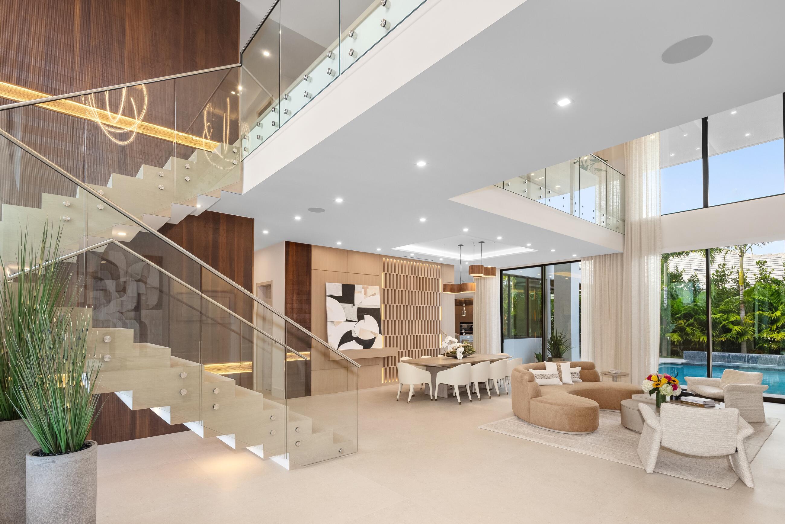 ROYAL PALM YACHT & COUNTRY CLUB - Residential