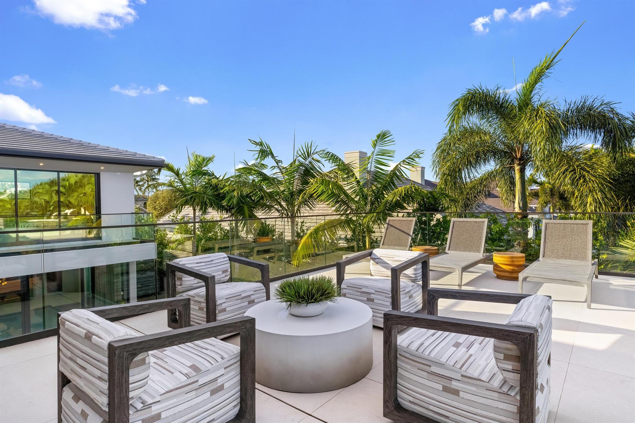 ROYAL PALM YACHT & COUNTR - Residential