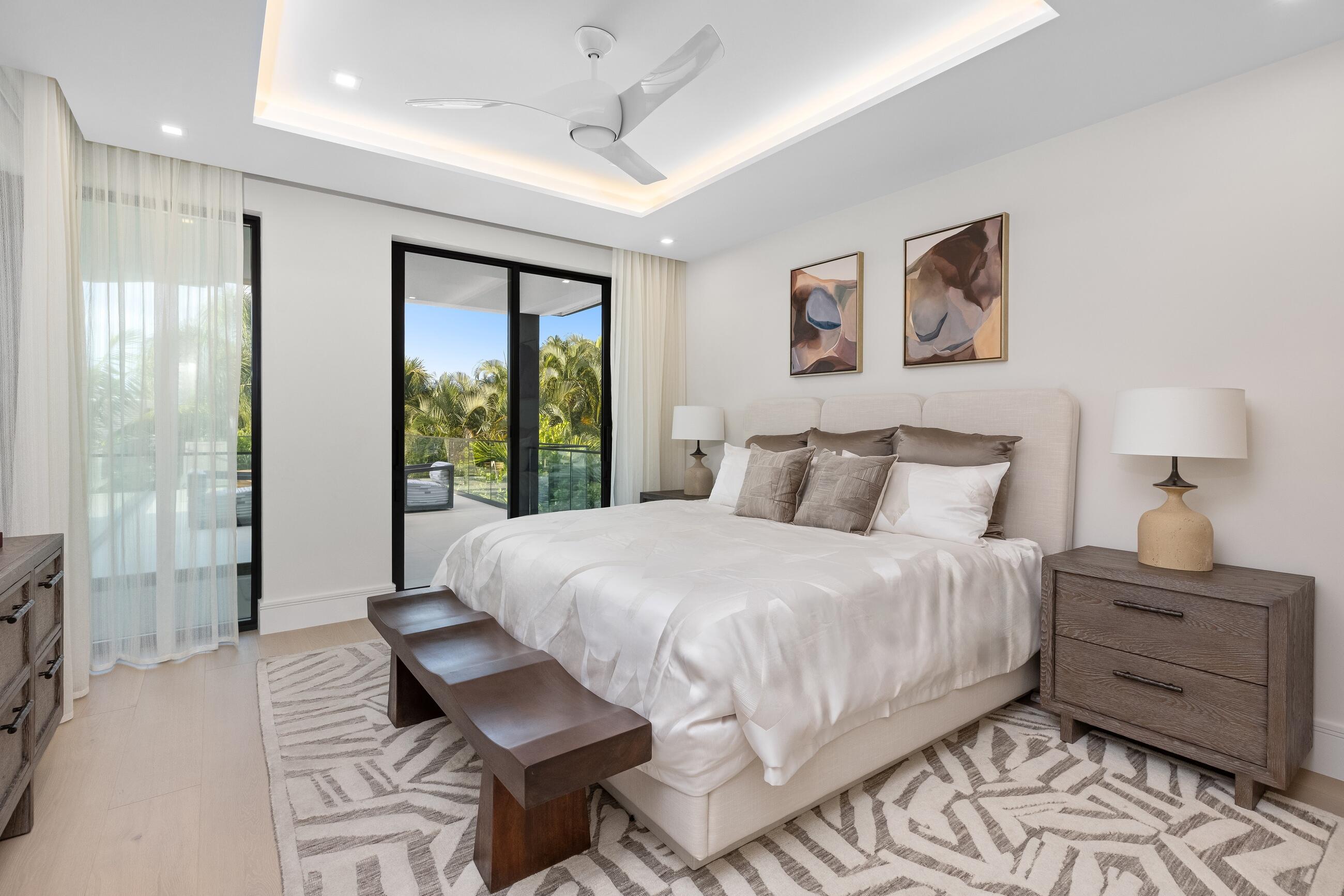 ROYAL PALM YACHT & COUNTRY CLUB - Residential