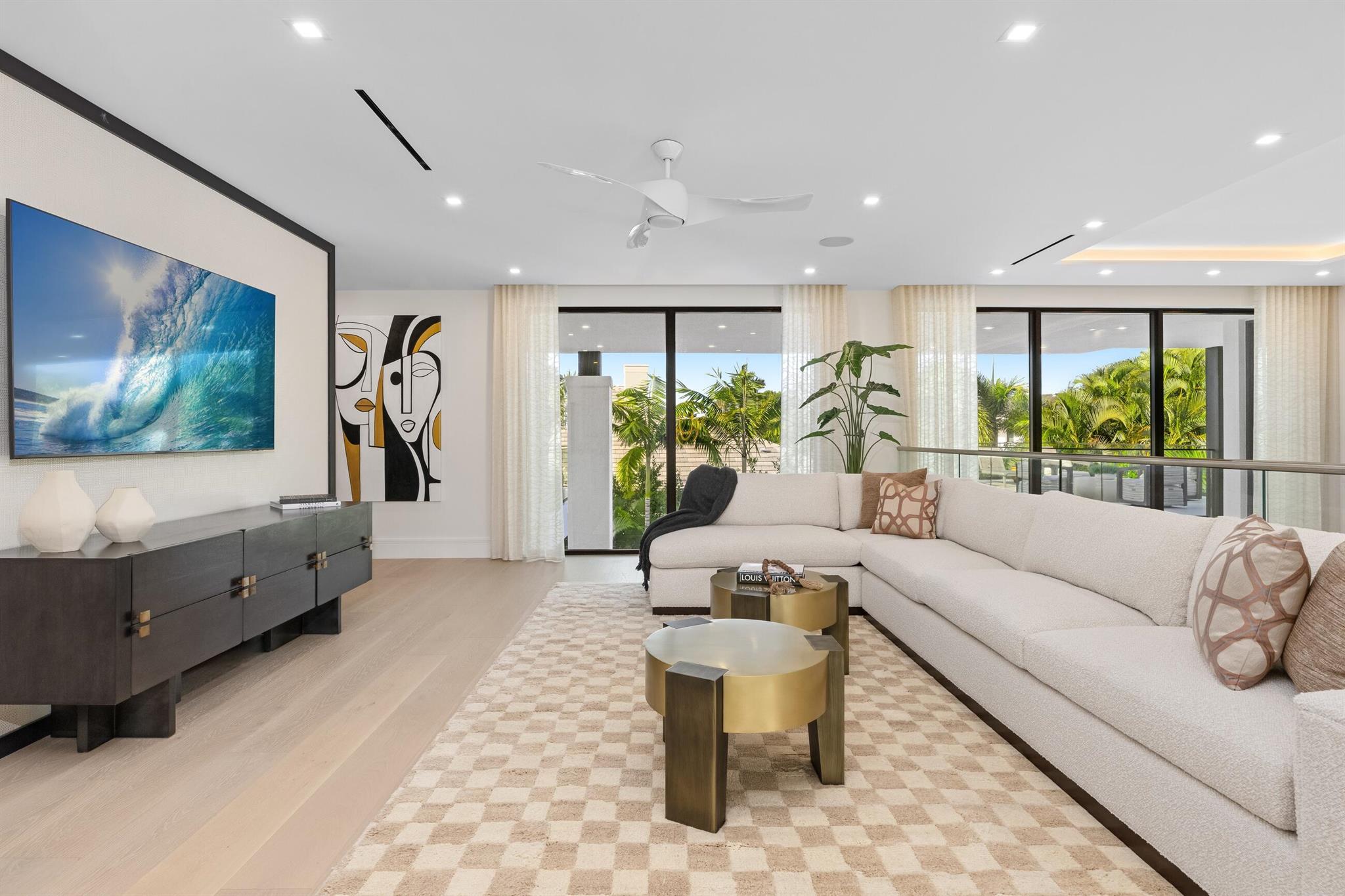 ROYAL PALM YACHT & COUNTR - Residential