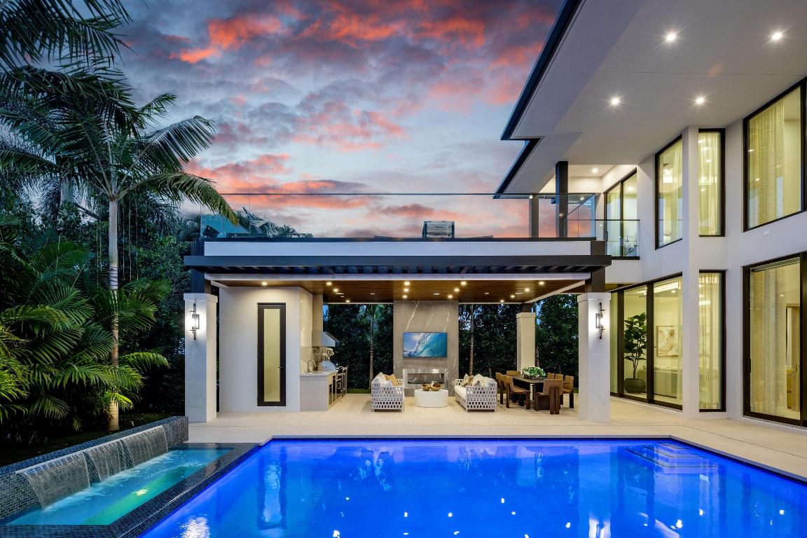 ROYAL PALM YACHT & COUNTRY CLUB - Residential