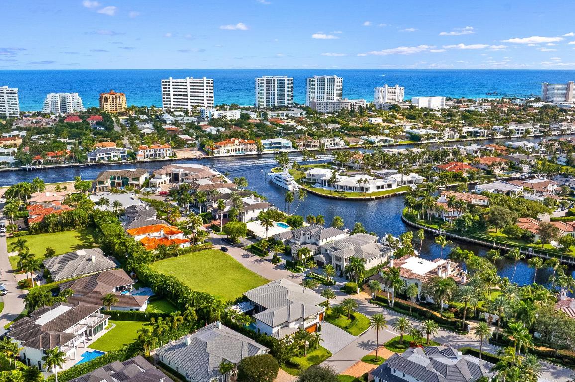 ROYAL PALM YACHT & COUNTRY CLUB - Residential