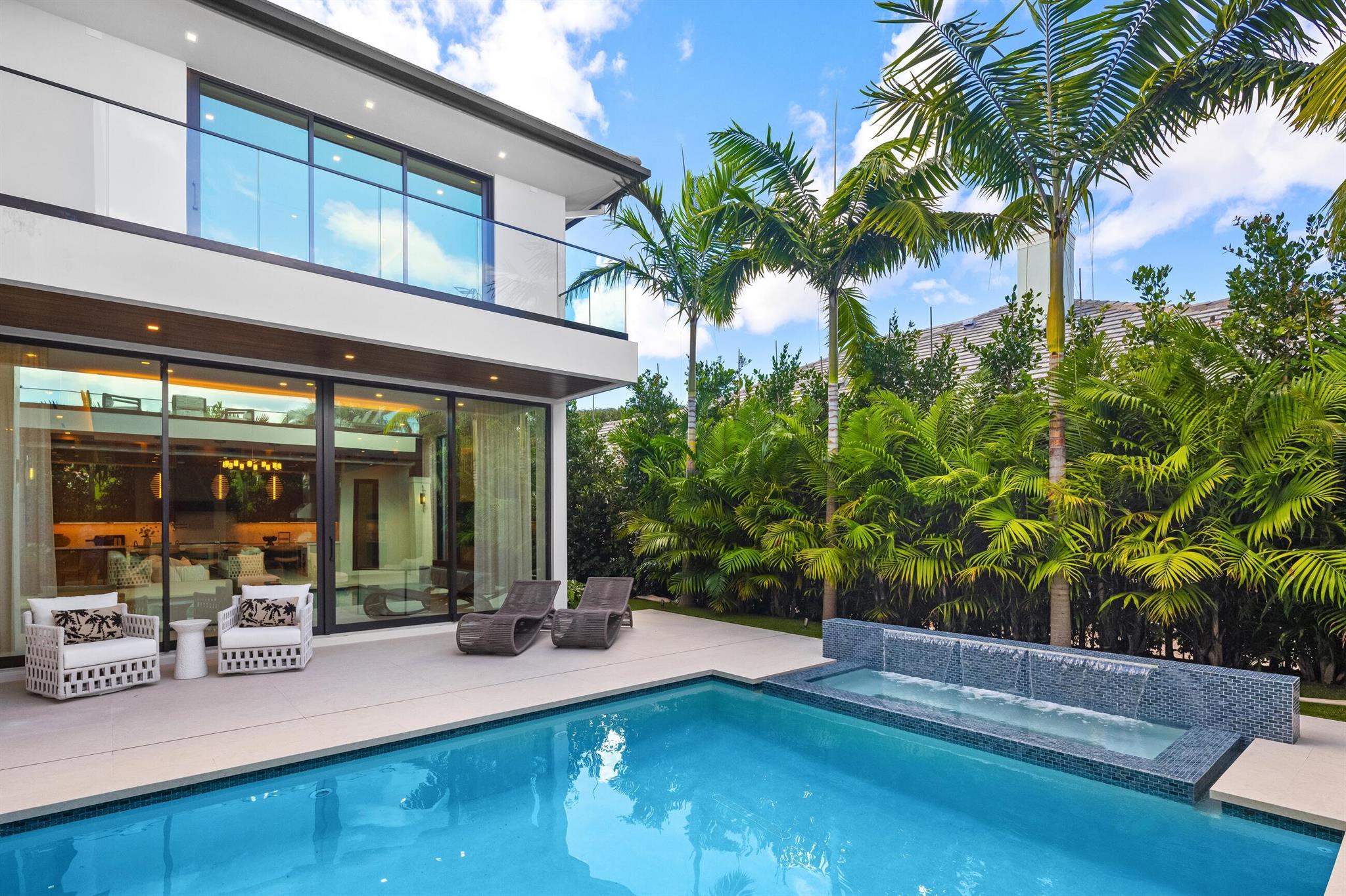 ROYAL PALM YACHT & COUNTR - Residential