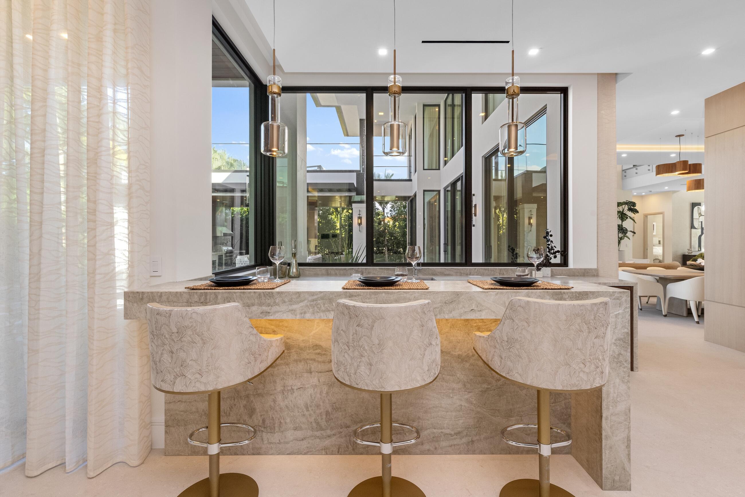 ROYAL PALM YACHT & COUNTRY CLUB - Residential