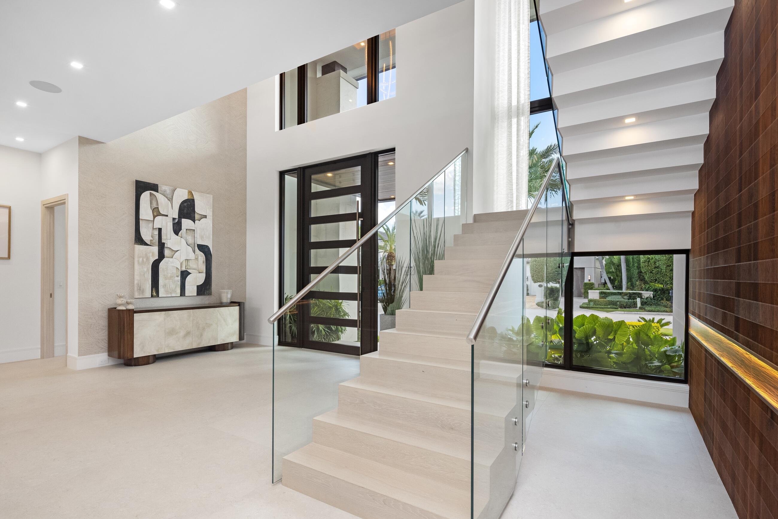 ROYAL PALM YACHT & COUNTRY CLUB - Residential