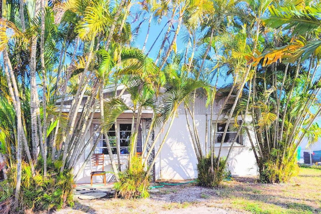 Photo of 3932 Serubi Avenue, Palm Springs, FL 33461 (MLS # R11158000)