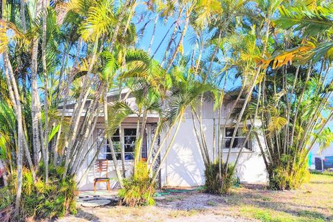 3932 Serubi Avenue Palm Springs FL 33461