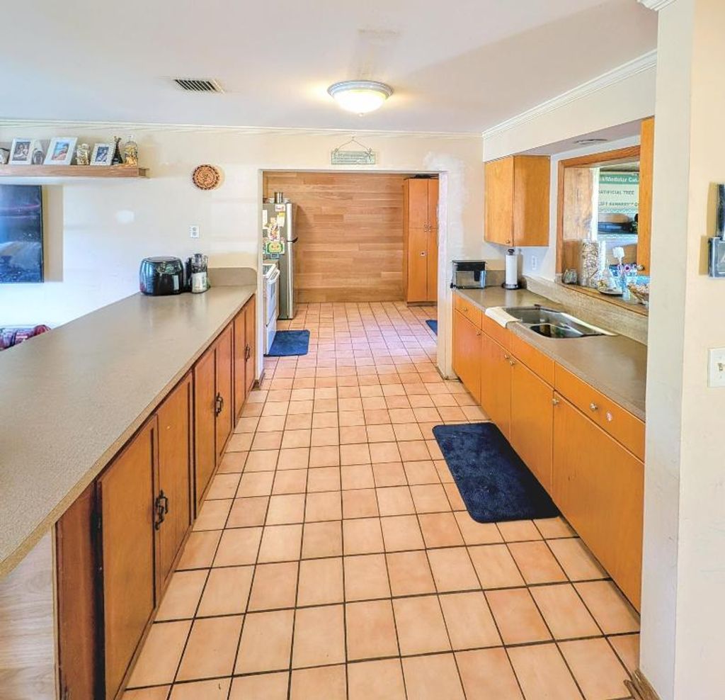 Photo of 3932 Serubi Avenue, Palm Springs, FL 33461 (MLS # R11158000)